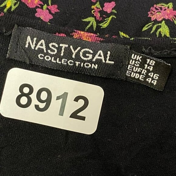 NastyGal Floral Print Square Neck Fitted Jumpsuit - Picture 6 of 12